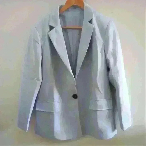 AMAZON | Women's Light Blue Soft Velvet Button Up Long Sleeved Blazer - Picture 1 of 4